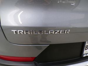 2023シボレーTrailblazer LT FWD左ステアリングレザーシート - Product Image 3