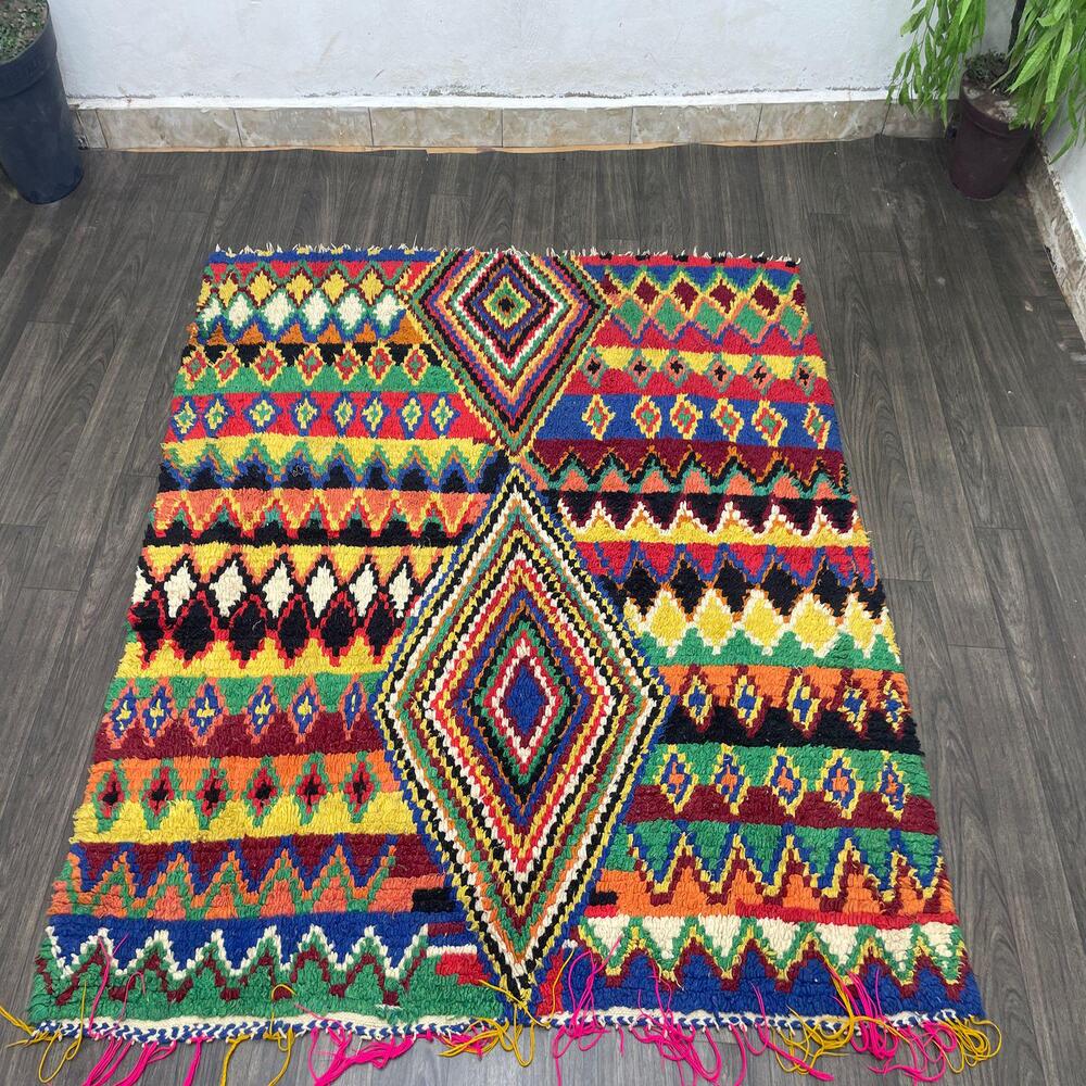 MULTICOLOUR