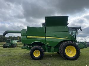 2023 John Deeere S780 <strong>Combine</strong> - Product Image 4