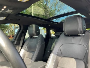 2018 Jaguar F-PACE 25t R Sport, AWD - Product Image 4