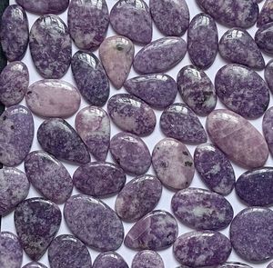 İnanılmaz kalite Lepidolite Cabochon Mix şekil ve boyut Lepidolite gevşek taş takı için toplu fiyat şifa taşı mevcut - Product Image 2