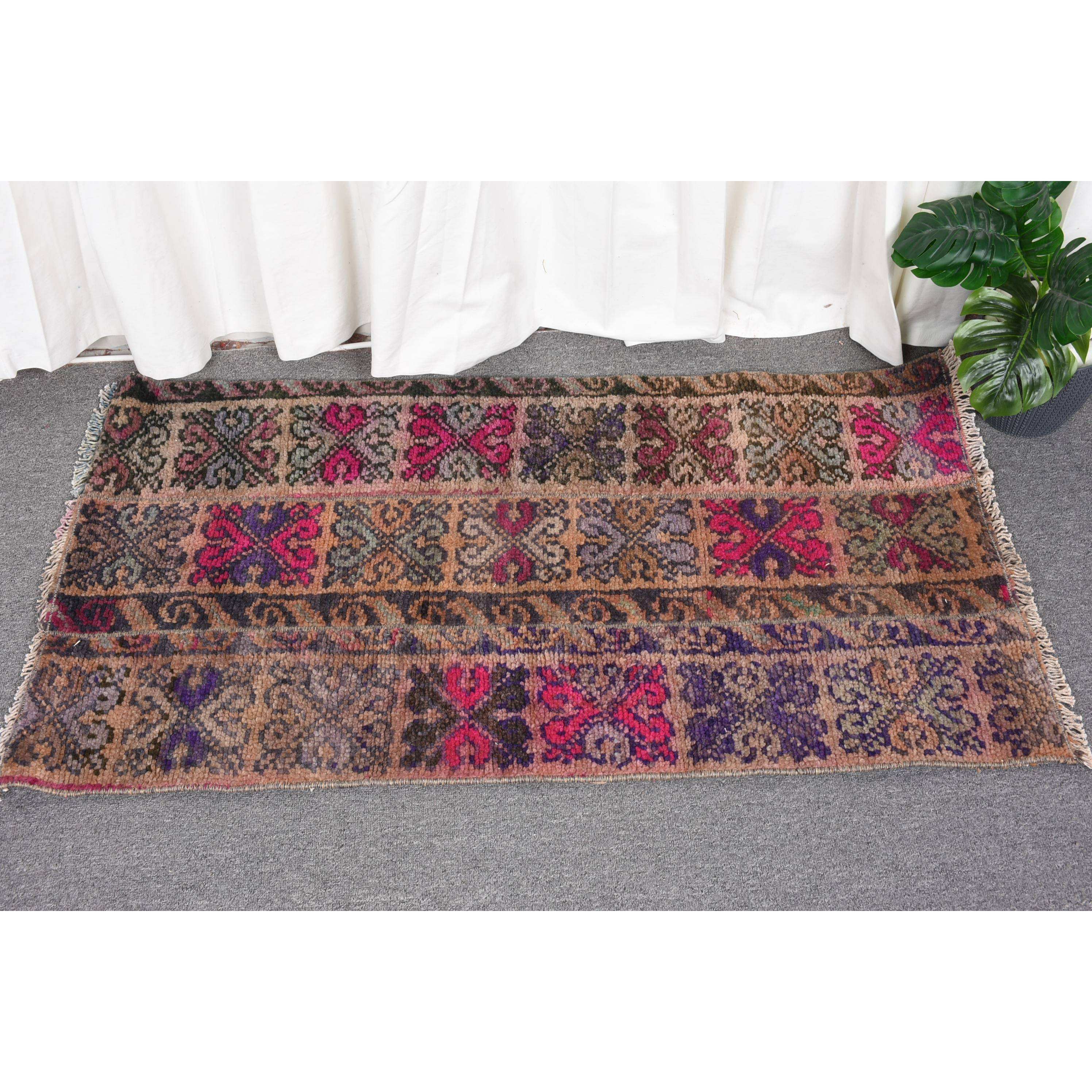 สีน้ำตาล