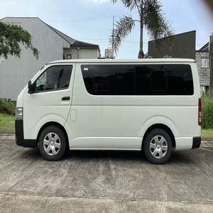 TOYOTTA HIACE18シートマニュアルトランスミッションディーゼルバンスタンダードの販売低価格で良好な状態で準備ができています - Product Image 2