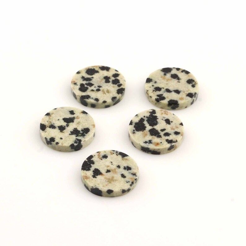 สีเขียวกับเกล็ดทอง