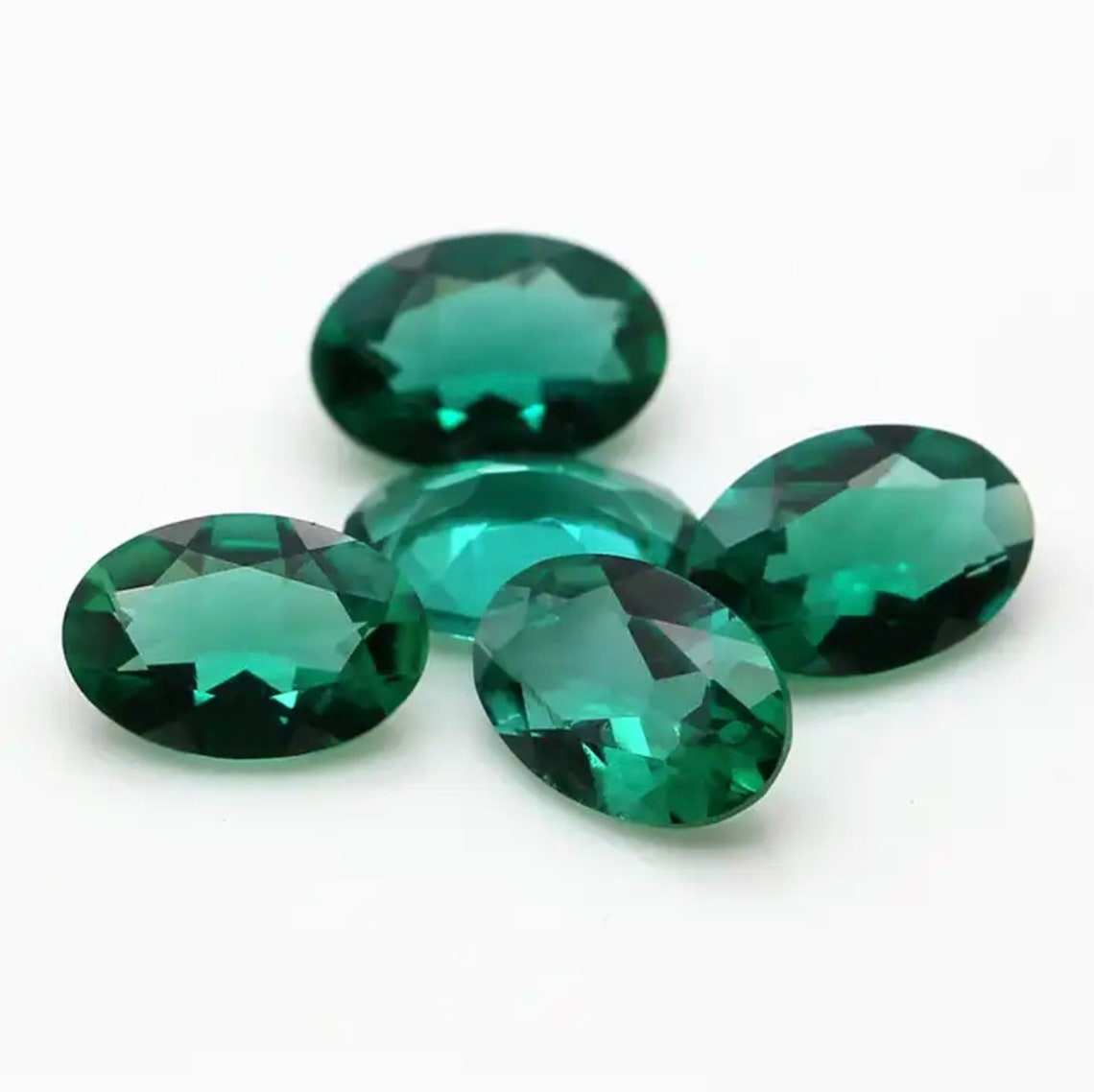 สีเขียว