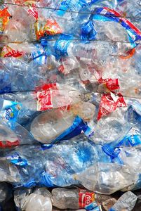 Pet şişe artıkları LDPE/<span class=keywords><strong>PP</strong></span> plastik balyalar profiller ve lifler için miktar üzerinde kalıplama kalitesi!