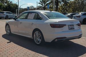 ใช้2024 AU-Di A4 Q U A T R O premi-UM S line 45 TFSI AWD - Product Image 5
