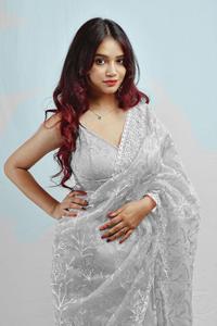 2022 New Arrival Latest <strong>Designer</strong> Indian Wedding Party Wear Saree Hot Selling Peach Organza with Hand Embroidery Direct India - Product Image 5