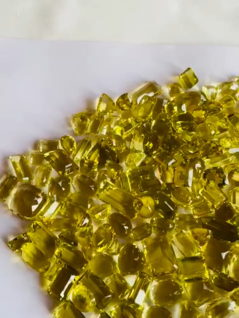 Jaune