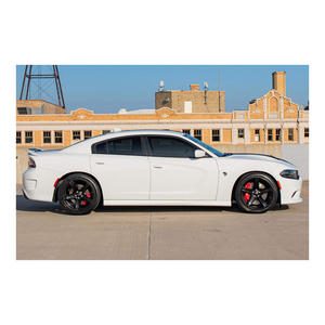 Yüksek performanslı V8, geniş iç mekanlar ve sportif tasarıma sahip dod-ge Durango SRT - Product Image 3