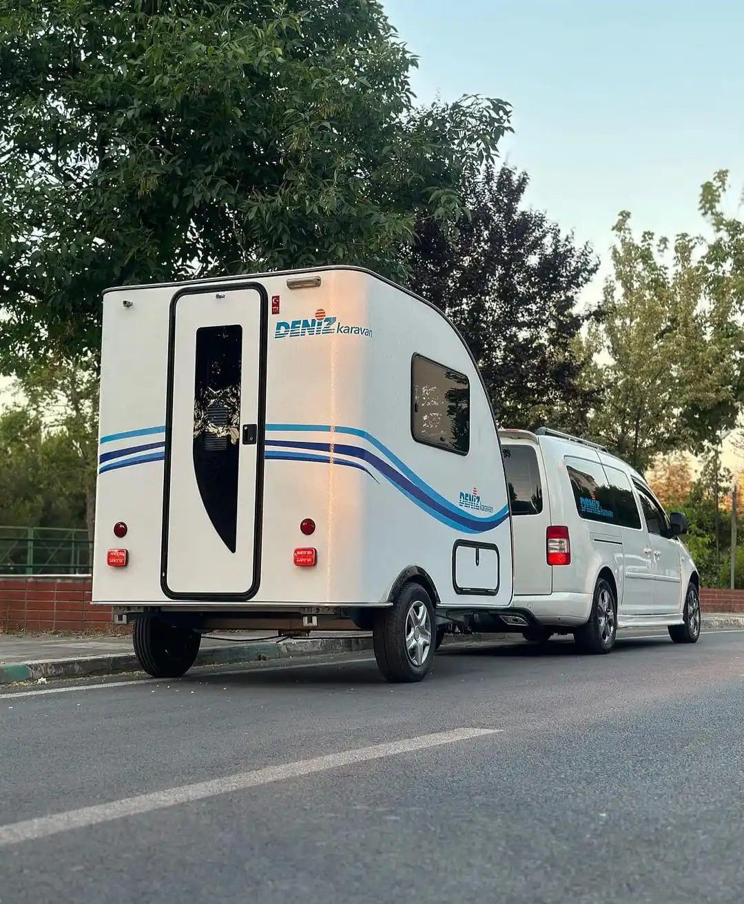 Remolques de caravana Homey Camping de suministro de fábrica al por mayor con inodoro Camper Mini caravana todoterreno remolque 2024 hecho en Turquía