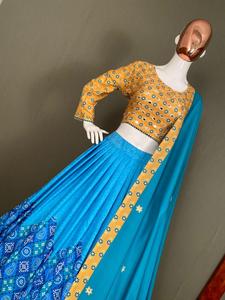 2025年インドスタイルLehenga Choli女の子用美しいクレープ紙ミラーワークウェディングパーティースーツ低料金インドから卸売 - Product Image 4