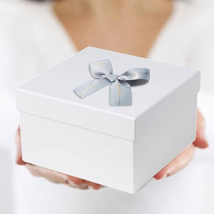 Großhandel Nesting Geschenk boxen für Geschenke Ideal für Brautjungfern, Weihnachten und Partys Weiße Geschenk box