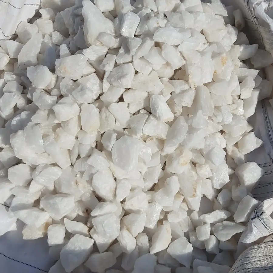 White semi polished Crystalline Quartz Lumps with High SiO2 Content for semiconductors and Electronics solar panel manufacturer