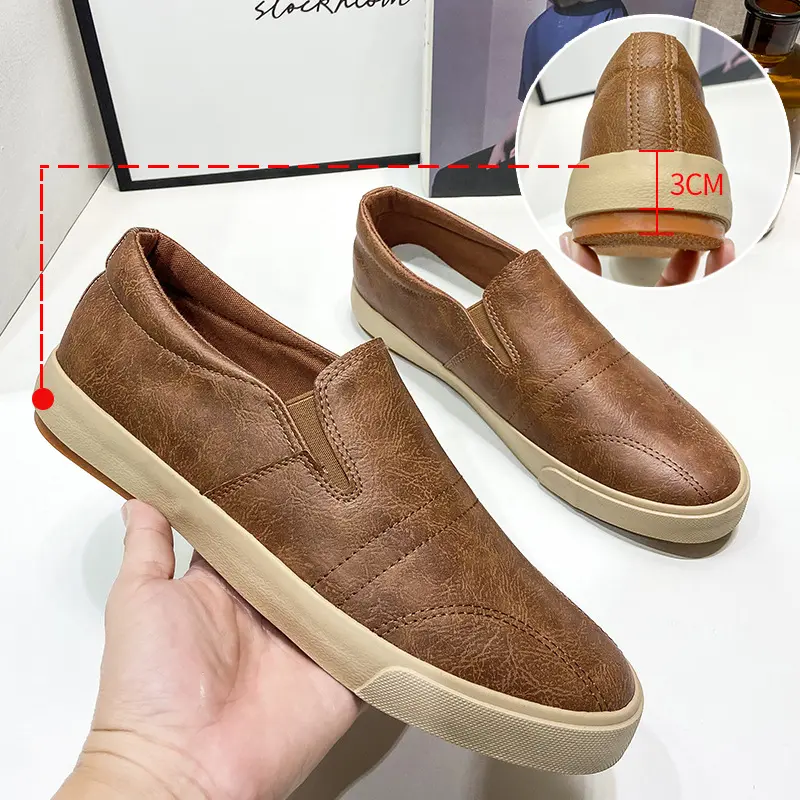 ขายส่งแฟชั่นคุณภาพสูงแบนสบายๆ Slip-on เดินสันทนาการขี้เกียจสีน้ําตาลอ่อนหนังผู้ชายรองเท้าโลฟเฟอร์