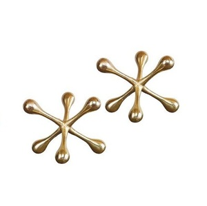 Özel kalite el heykelcik özel şekil altın kaplama Accent masa dekoratif nesne sıcak satış Cast - Product Image 4