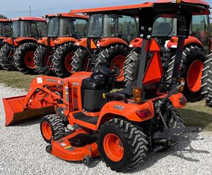 קובוטה BX2360 23HP מיני טרקטור עם מכסחת מכסחת ומטעין קדמי לטרקטור