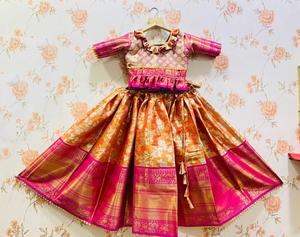 儿童<span class=keywords><strong>Lehenga</strong></span> Choli在印度以批发价在线销售