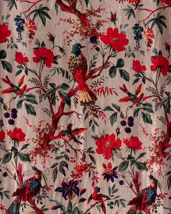 สีเทาอ่อน