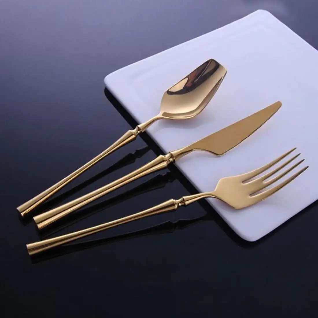 Pleasant Looks Wedding Cutlery Set Indian Handcrafts High Enamel Stainless Steel luxury Cutlery Set For Wedding Dinnerware
