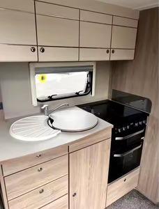 Lüks 4X4 Off-Road Mini Camper Motorhome RV karavan 4-7 koltuk kapasitesi <span class=keywords><strong>2</strong></span> yatak tuvalet yol seyahat kamp için abd kanada İngiltere