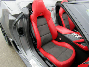 2016 Che--vrolet Corve--tte Z06 Convertible RWD 3LZ Leather Seats Rear Camera Left Steering - Product Image 5