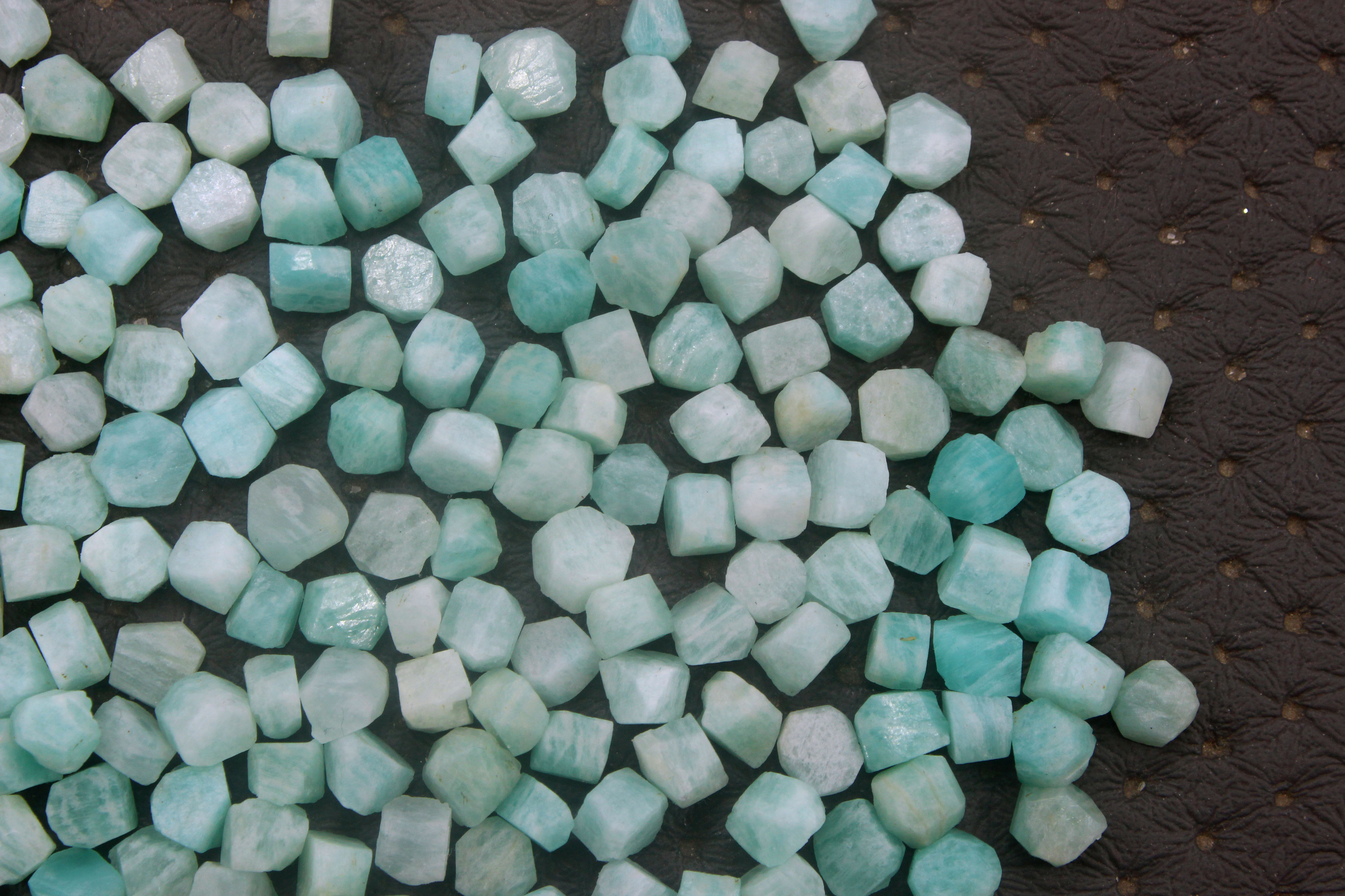สีเขียว