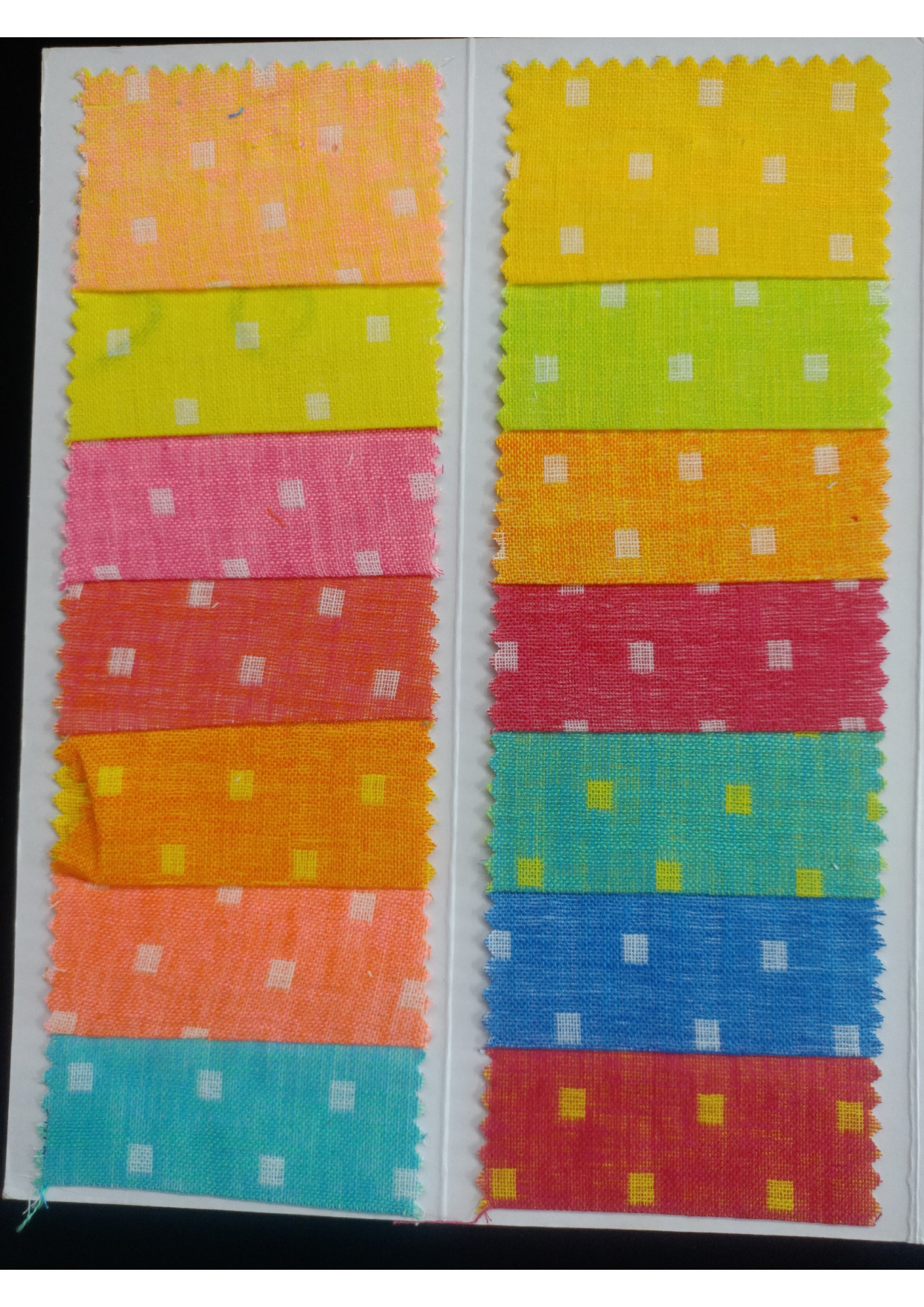 สีแดง