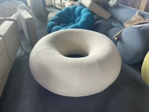 现代设计圆形圆形天鹅绒搁脚凳，用于客厅家具搁脚凳，打造Boa Pouf