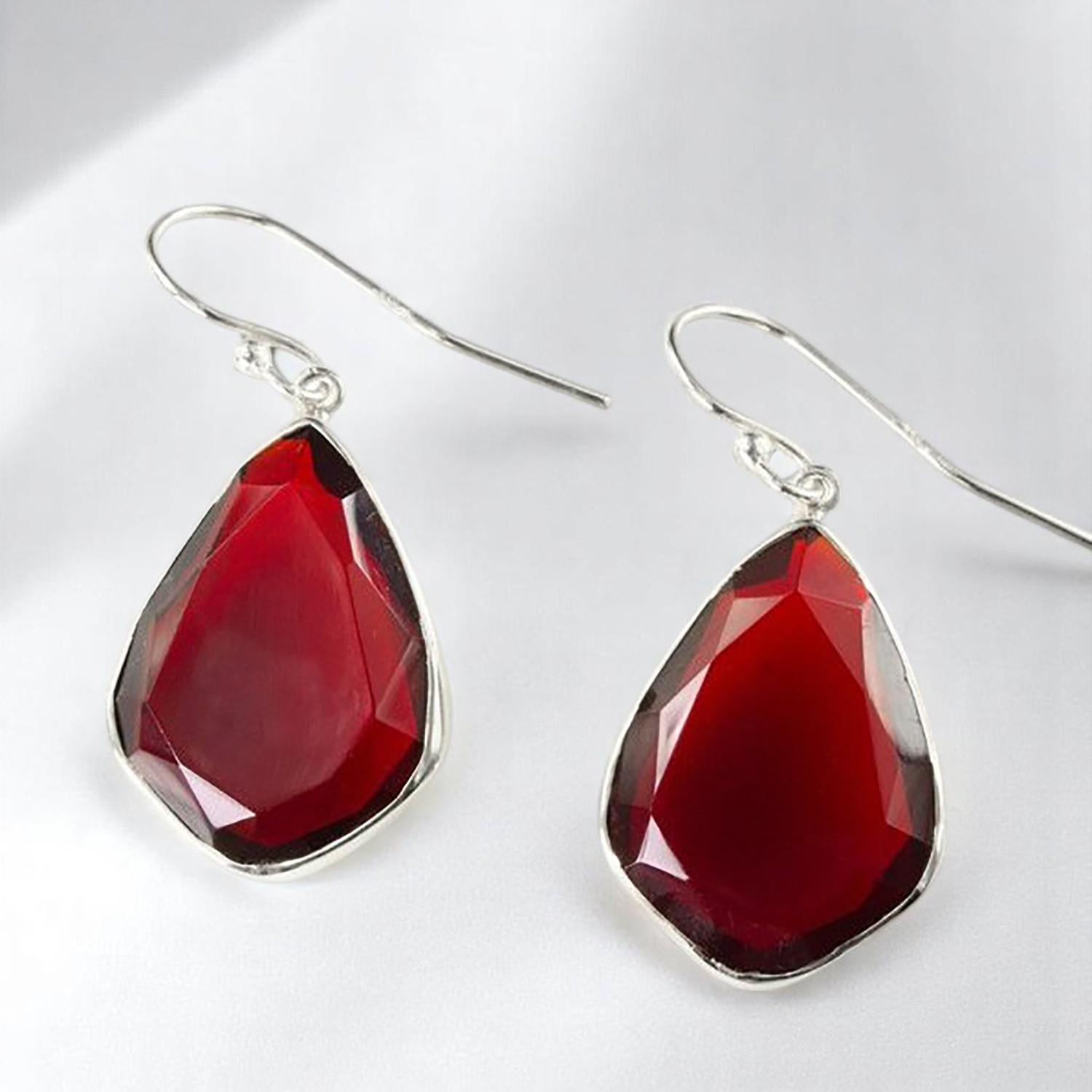 เงินโกเมน