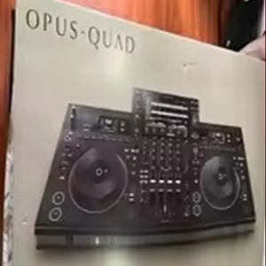 スーパーセールスパイオニアOPUS-<span class=keywords><strong>QUAD</strong></span> 4チャンネルDJコントローラー