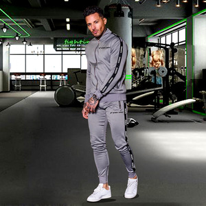 卸売カスタムプラスサイズのメンズトラックスーツセットベロアジョギング衣装冬の男性の冬のスポーツ衣装 - Product Image 2