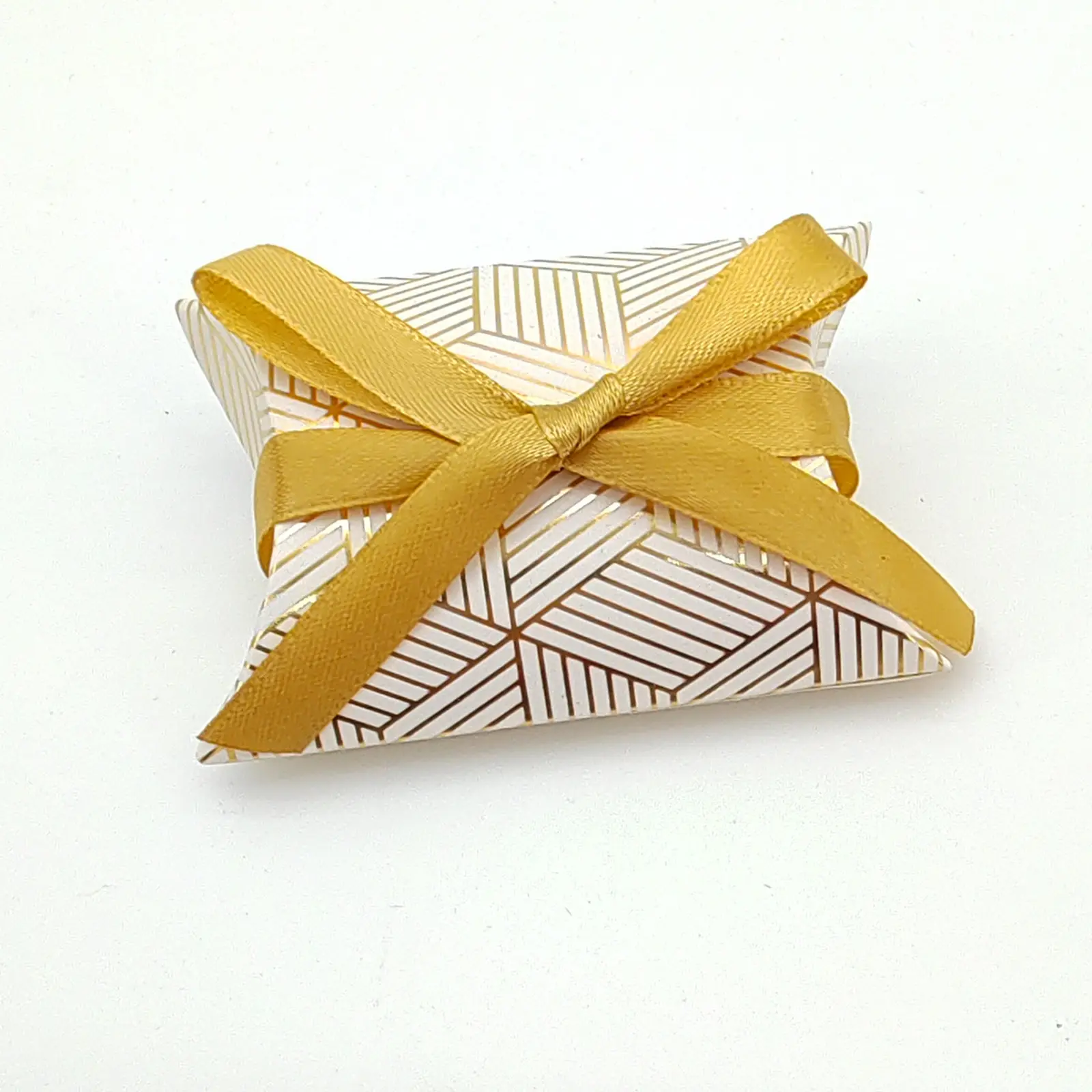 Caja de regalo colorida con forma de almohada, embalaje de papel para dulces de boda, venta al por mayor