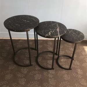 Juego de mesa de centro anidada redondeada de 3 piezas de 3 mesas auxiliares para sala de estar con marco de metal y tapa de mármol - Product Image 1
