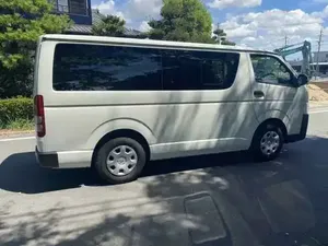 טויוטה Hiace במכירה פומבית מחיר סביר מאוד