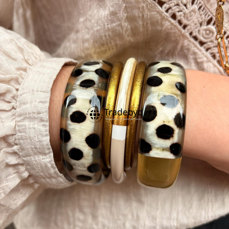 Available in Different Color