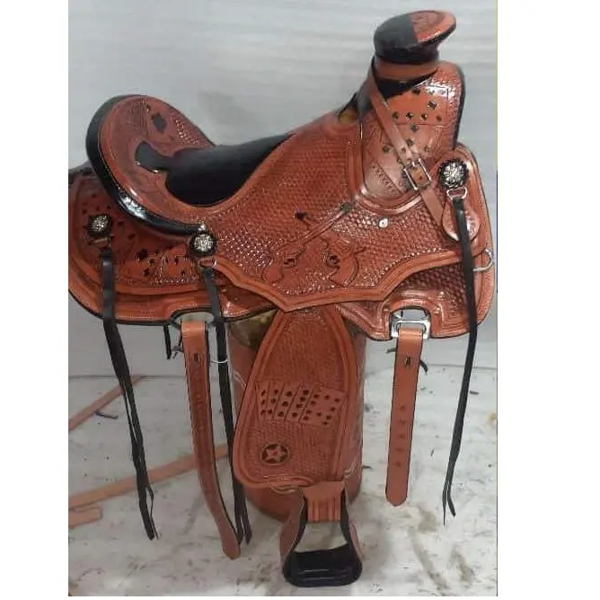 SMART WESTERN WADE LEATHER HORSE SADDLE FIBER GLASS TREE FULL HAND TOOLING AND CARVING SOFTY LEATHER SEAT