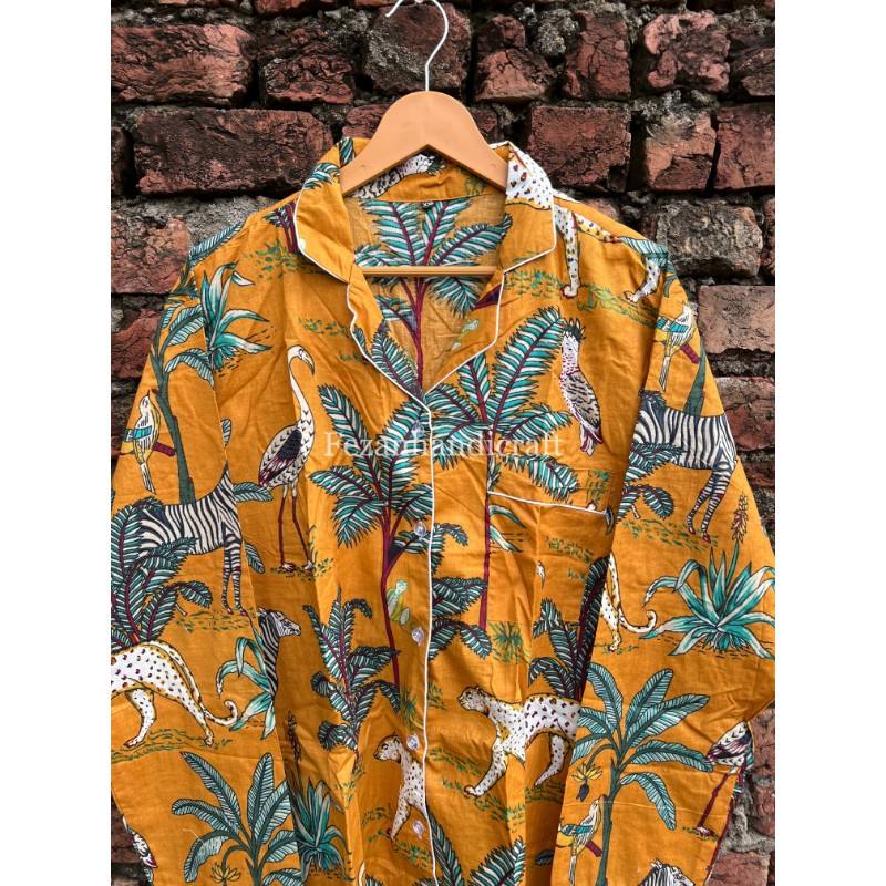 สีเหลือง