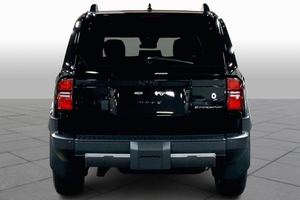Temiz kullanılmış 2024 Toyota L a n d C r-u I s E R 4WD - Product Image 4