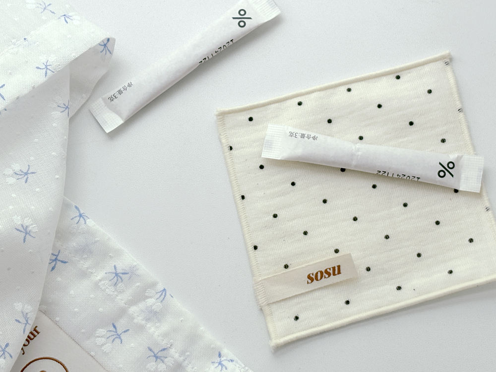 สีงาช้าง + สีดำ