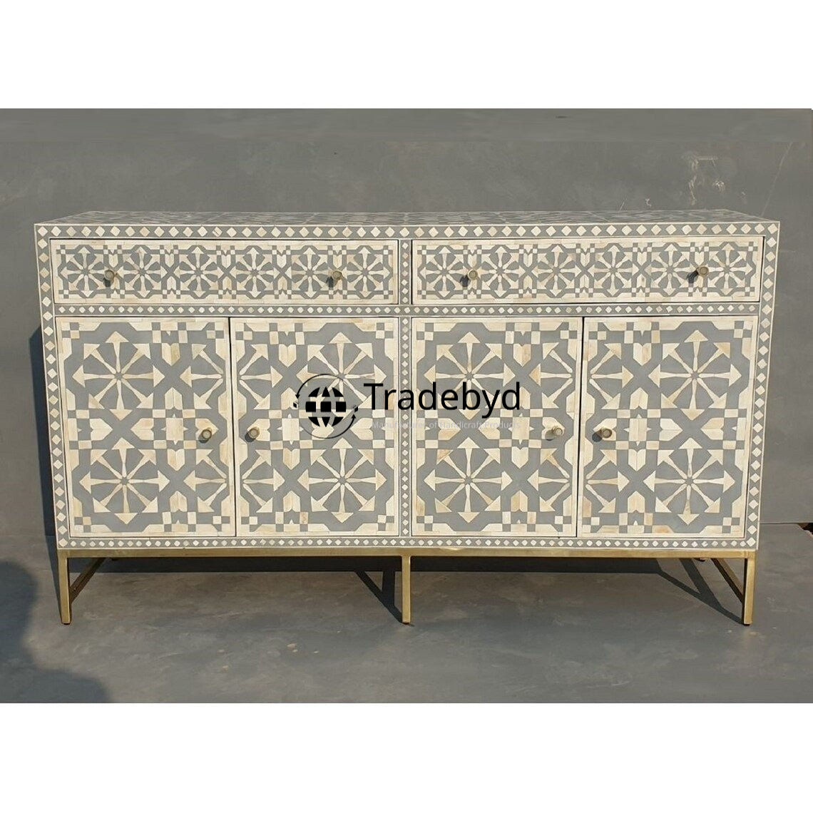 Available in different Colors