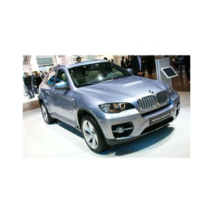 BMW konsept X6 ActiveHybrid fütüristik tasarım elemanlarını ve üstün sürüş dinamiklerini sergiliyor. - Product Image 4