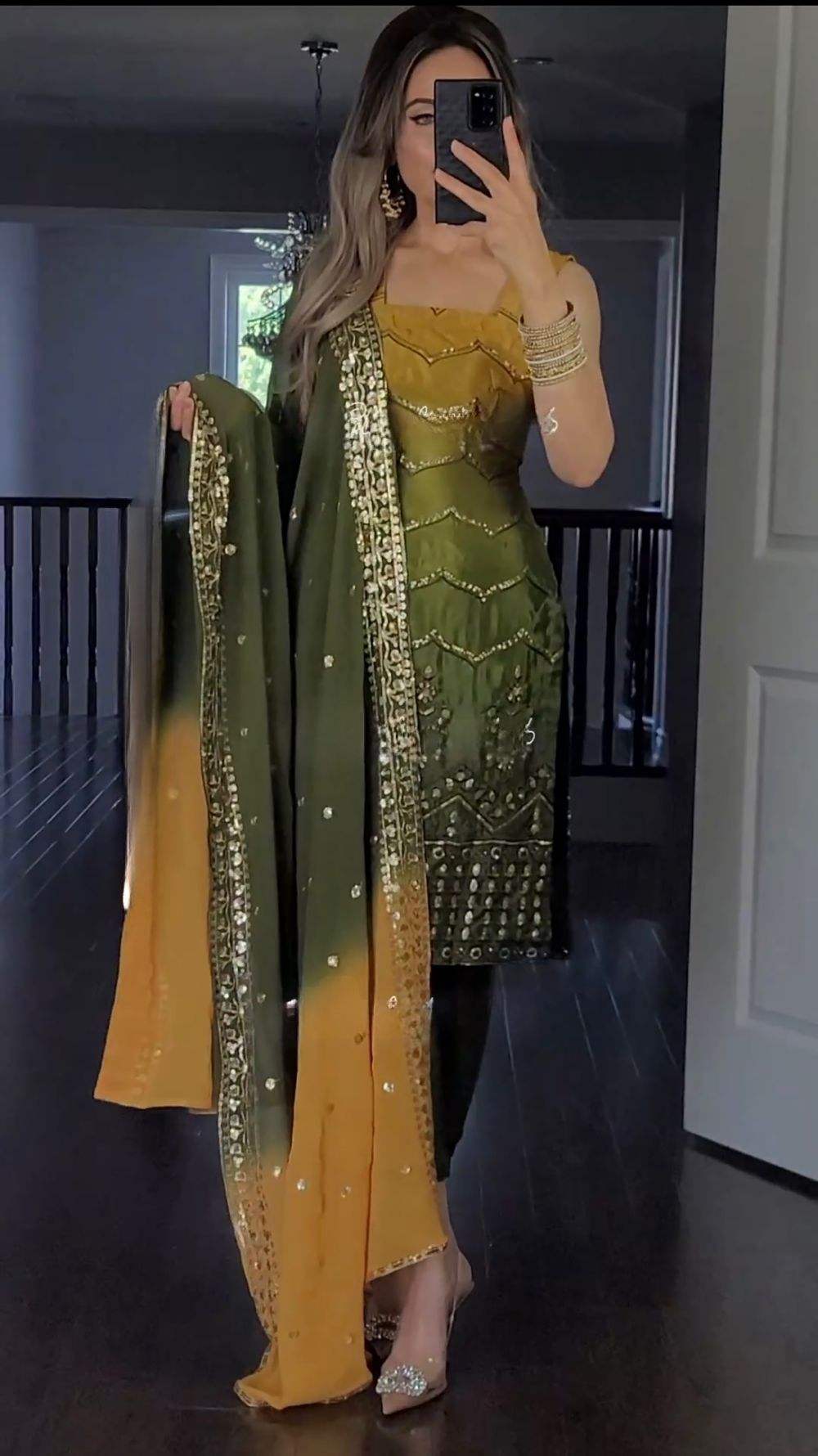 สีเขียว