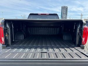 Temiz kullanılmış 2024 GMC Sierra 1500 AT4 mürettebat kabini 4WD