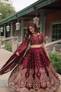 ニースデザイナーの若い女の子Lehnga Choliヘビー刺繍ボーダーユニークなフェスティバル2025年にインドのパキスタンの服を着る