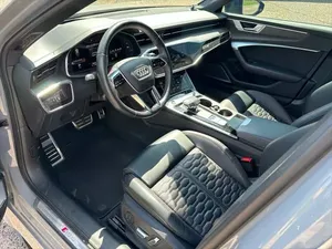 2023 Audi RS 6 Avant 4.0T Turbo AWDダークレザーインテリア左ステアリング自動ギアボックスR18タイヤサイズ - Product Image 6