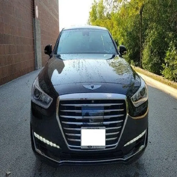 2018 Genesis G90 Color exterior Victoria Negro Color interior Tren de transmisión negro Tracción en todas las ruedas MPG 15 23 Tipo de combustible Gasolina Tran