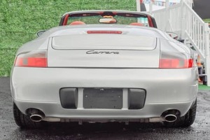 2001年のp-orsche 911カレラカブリオレ