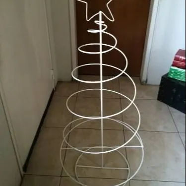 テーブルトップクリスマスデコレーションライト付きクリスマスツリーメタルクリスマスツリー