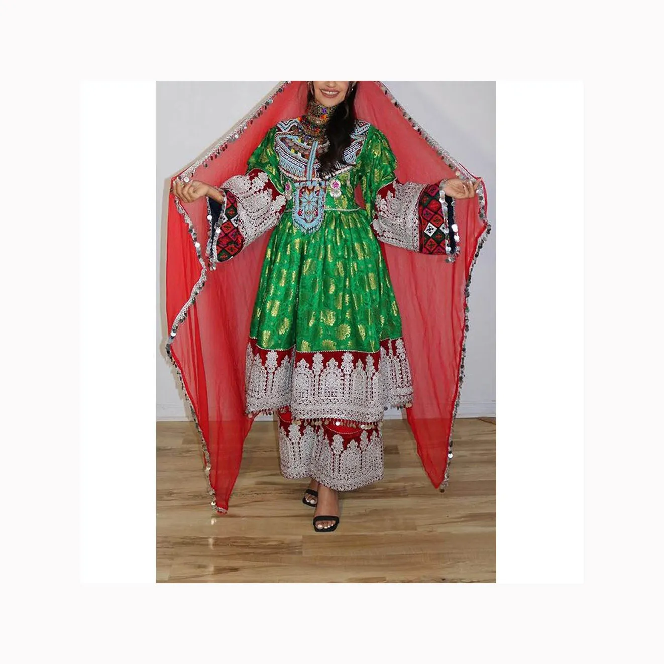 Diseñador de Halloween vestido de lujo Afghani Online Boutique Vestido Tribal Mujer moda Patchwork Patrón Cuello Bordado Diseño